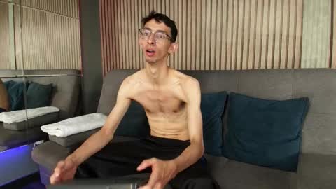 Zyro Nigth online show from 12, 11, 2025