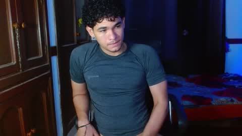 Snapshot of zyrosxk chatting on 3, 2, 2026 antonio felipe online show from 3, 2, 2026