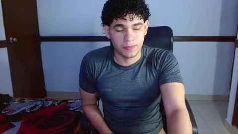 Snapshot of zyrosxk chatting on 24, 2, 2026 antonio felipe online show from 24, 2, 2026