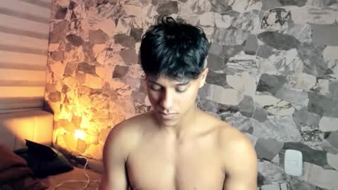 zyzz_1812 online show from 9, 3, 2026