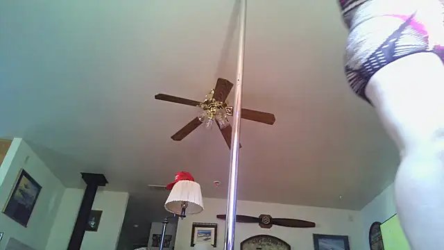 Starla Quivers online show from 3, 11, 2025