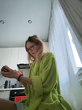 Snapshot of angelmommu chatting on 9, 2, 2025 angelmommu online show from 9, 2, 2025