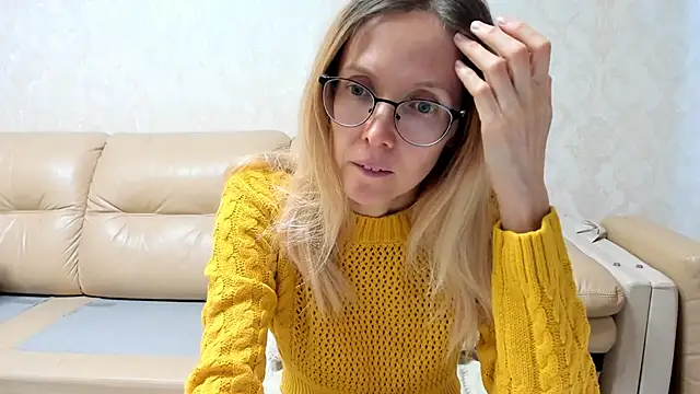 Snapshot of angelmommu chatting on 21, 2, 2025 angelmommu online show from 21, 2, 2025