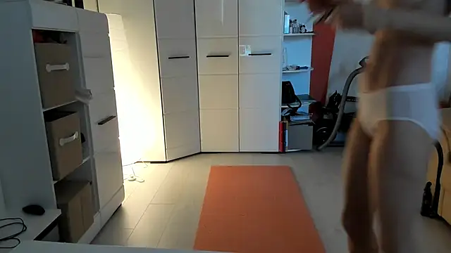 Snapshot of angelmommu chatting on 22, 2, 2025 angelmommu online show from 22, 2, 2025