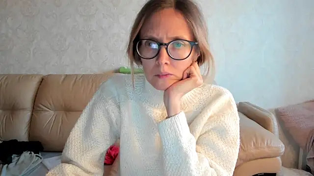 Snapshot of angelmommu chatting on 1, 3, 2025 angelmommu online show from 1, 3, 2025