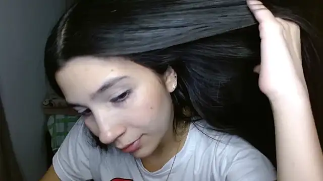 mia  lopez  online show from 25, 9, 2025