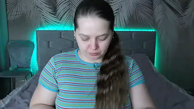 Snapshot of uliastar chatting on 2, 2, 2025 uliastar online show from 2, 2, 2025