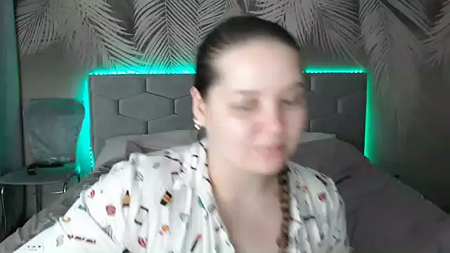 Snapshot of uliastar chatting on 4, 2, 2025 uliastar online show from 4, 2, 2025