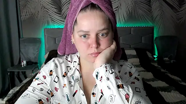 Snapshot of uliastar chatting on 7, 10, 2025 uliastar online show from 7, 10, 2025