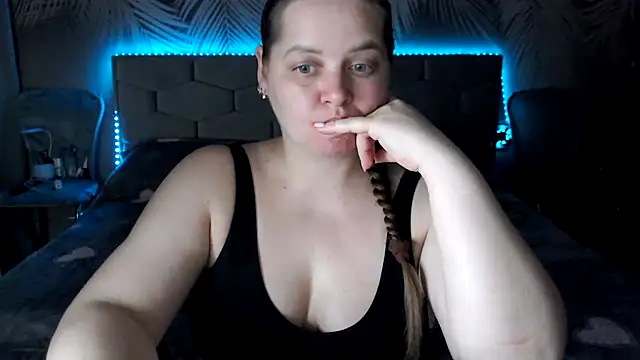 uliastar online show from 27, 5, 2026