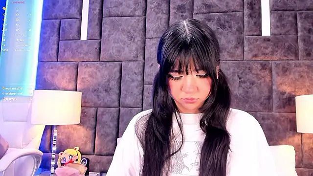 Snapshot of Petit-Rosse chatting on 5, 12, 2024 Petit-Rosse online show from 5, 12, 2024