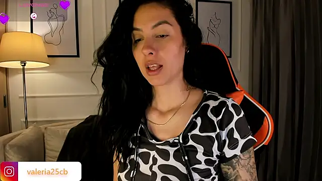 valeriia25  online show from 6, 3, 2025