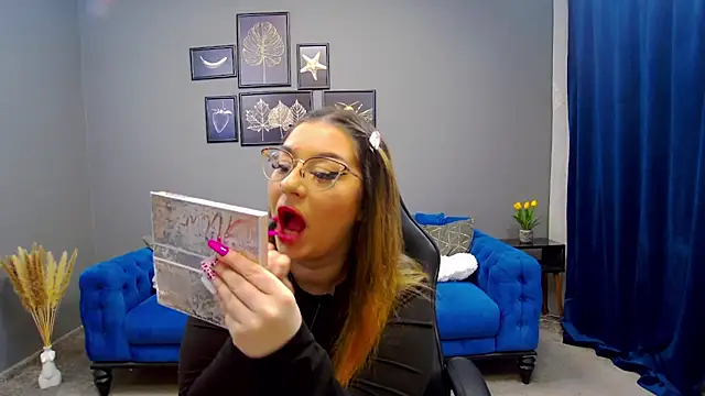 Katewalker  online show from 24, 1, 2025