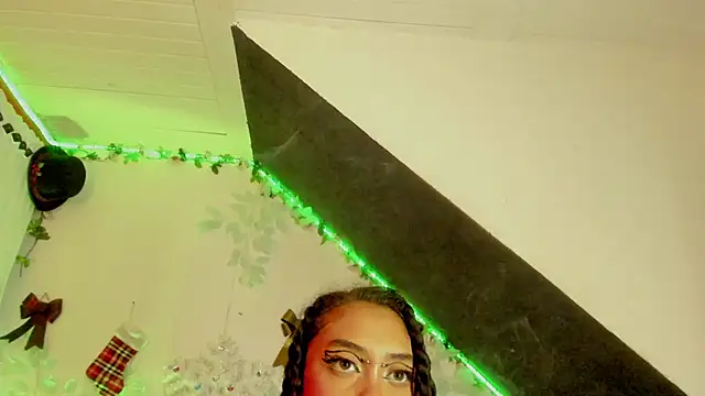 Cata green online show from 13, 12, 2024