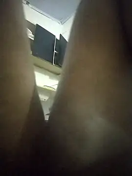 Snapshot of Dudamorena chatting on 17, 11, 2025 Dudamorena online show from 17, 11, 2025