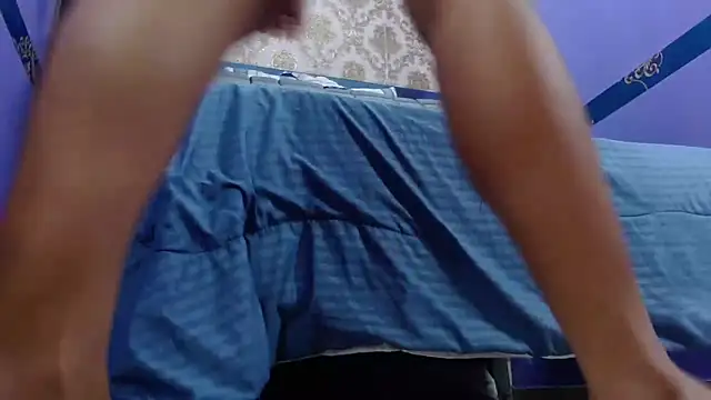 Snapshot of Abril_Beltran_ chatting on 15, 12, 2025 Abril Beltran online show from 15, 12, 2025