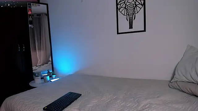 emilybae  online show from 28, 10, 2025