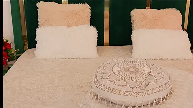 XeniaBlu online show from 16, 12, 2025