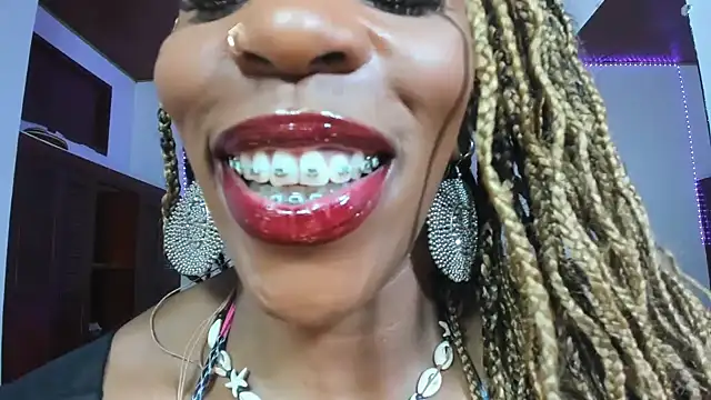 TAYLORR778 online show from 4, 10, 2025