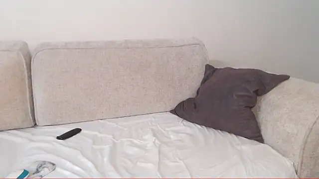 Mia Roxie online show from 18, 10, 2025