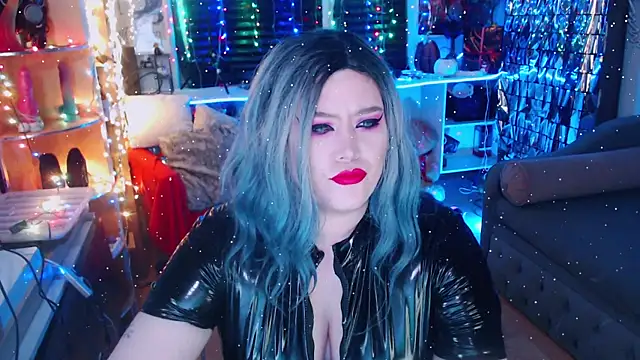 wickedxqueen online show from 13, 1, 2025