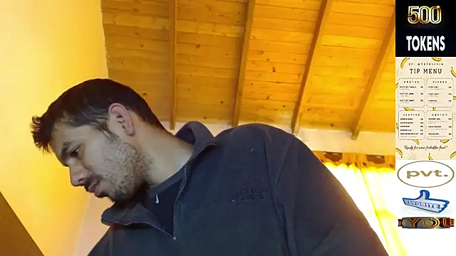 Snapshot of JohanyLatino chatting on 3, 5, 2026 JohanyLatino online show from 3, 5, 2026