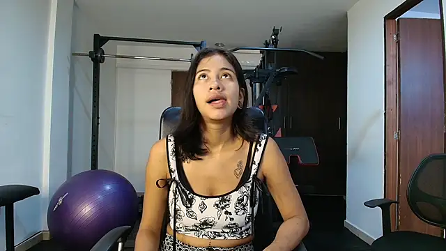 JuliKim  online show from 15, 9, 2025