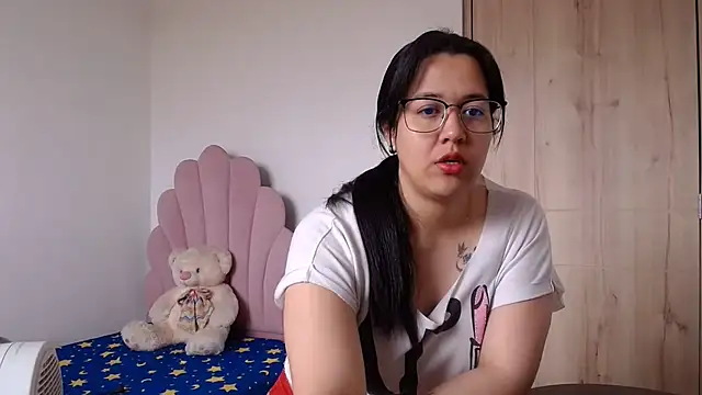 Snapshot of lady_hot2xx chatting on 6, 8, 2026 lady hot2xx online show from 6, 8, 2026