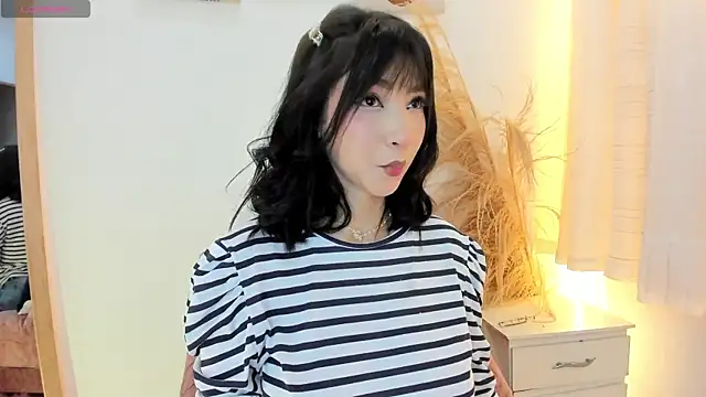 emma woods  online show from 15, 3, 2026