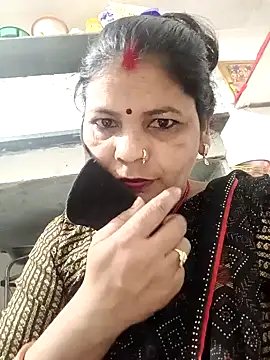 Snapshot of Riyaa-Devi chatting on 29, 1, 2025 Riyaa-Devi online show from 29, 1, 2025