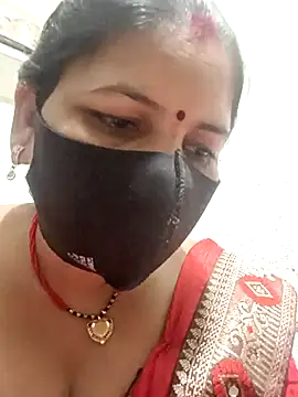 Snapshot of Riyaa-Devi chatting on 22, 2, 2025 Riyaa-Devi online show from 22, 2, 2025