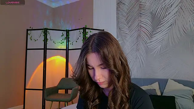 Marie Diaze online show from 17, 6, 2026