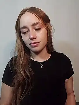 Natalia Suarez online show from 2, 4, 2026