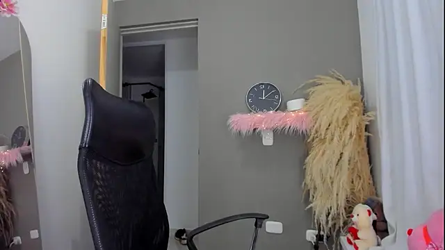 Snapshot of GarciaMilu chatting on 11, 9, 2025 GarciaMilu online show from 11, 9, 2025