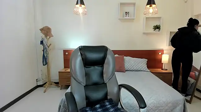 Kristen Garner online show from 27, 1, 2025