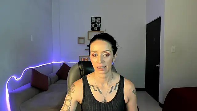 Kristen Garner online show from 29, 11, 2025