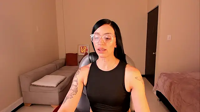 Kristen Garner online show from 7, 3, 2026