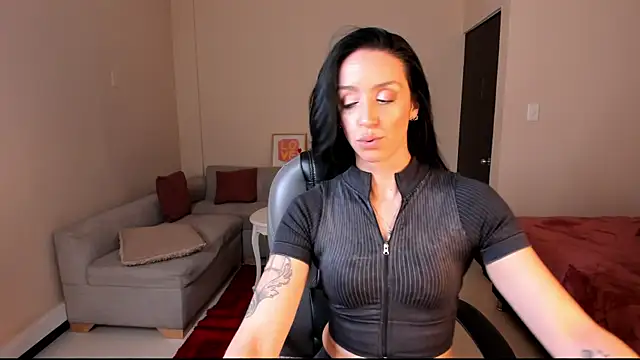 Kristen Garner online show from 4, 4, 2026