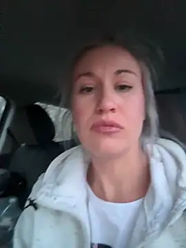 Dina-Light online show from 22, 3, 2025