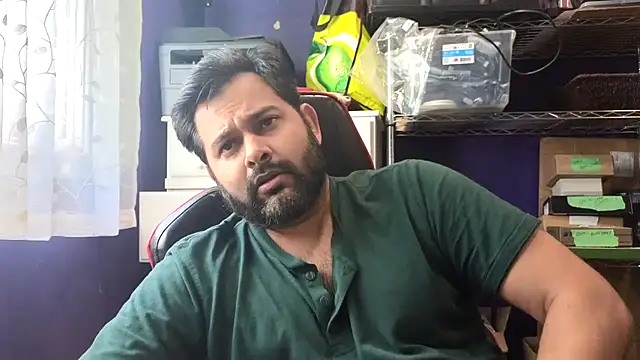 Snapshot of Sakhtlaundaz chatting on 16, 6, 2026 Sakhtlaundaz online show from 16, 6, 2026