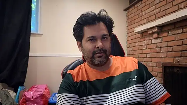 Snapshot of Sakhtlaundaz chatting on 23, 7, 2026 Sakhtlaundaz online show from 23, 7, 2026