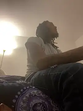 Snapshot of BD2LONG chatting on 19, 2, 2025 BD2LONG online show from 19, 2, 2025