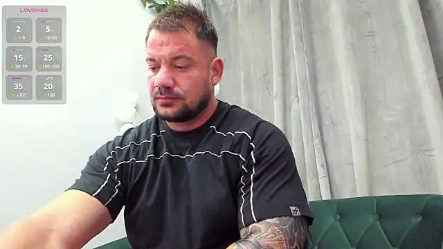 musclemonster31 online show from 24, 2, 2025