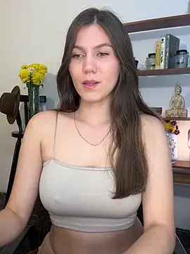 Snapshot of AmelieLaurent_ chatting on 11, 2, 2025 AmelieLaurent online show from 11, 2, 2025