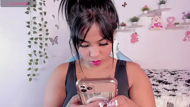 Emily restrepo online show from 11, 2, 2025