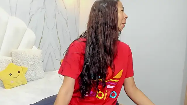 Rosalinda Cortez online show from 11, 12, 2024