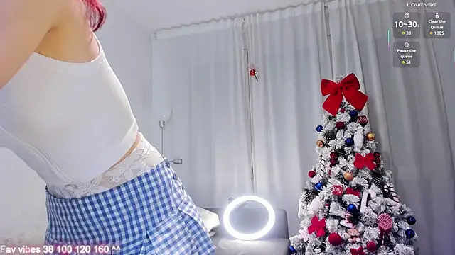 Snapshot of elizziMeiko__ chatting on 19, 12, 2025 elizziMeiko online show from 19, 12, 2025