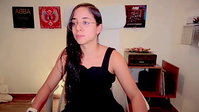 adriana  sosa  online show from 4, 12, 2024