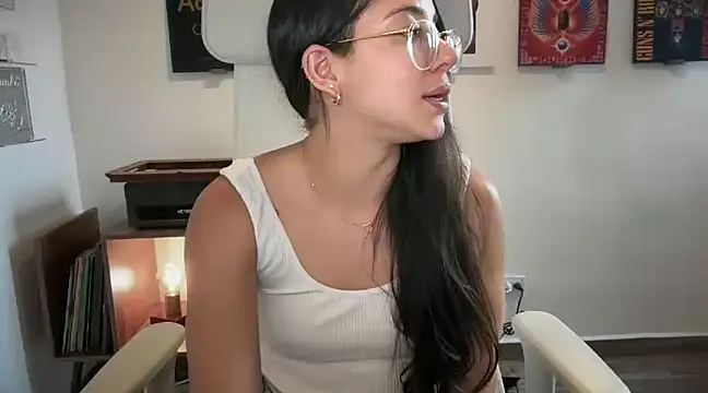 adriana  sosa  online show from 16, 2, 2025