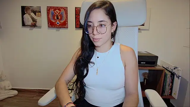 adriana  sosa  online show from 3, 12, 2025